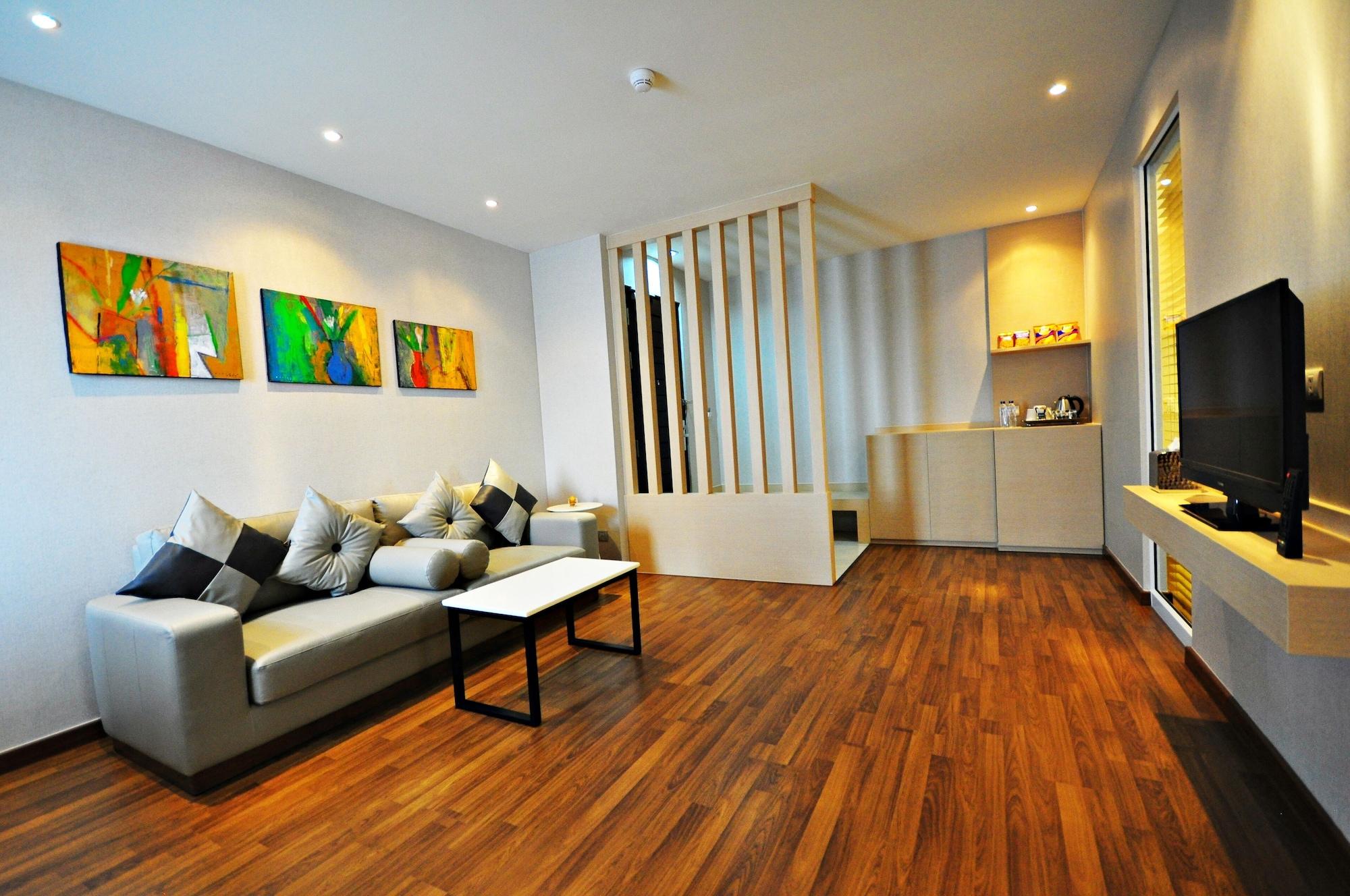 Parinda Hotel Bangkok Exterior photo