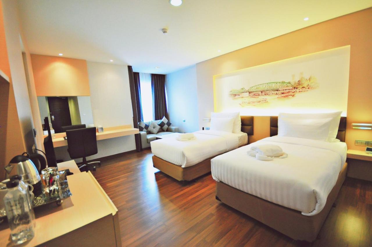 Parinda Hotel Bangkok Exterior photo